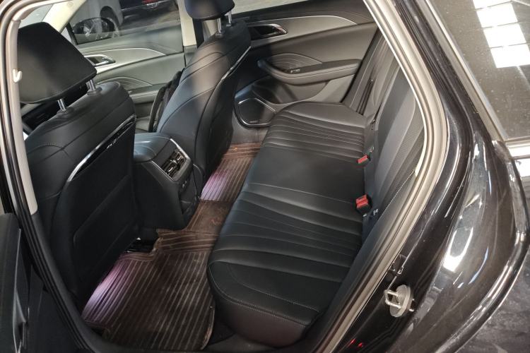 Used Hongqi H5 2024 2.0T Automatic Smart Connect Flagship Edition Left Rear Seat