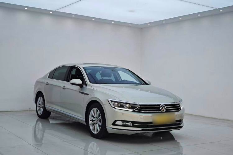 Used Volkswagen Magotan 2019 330TSI DSG Leading Edition China V Standard
