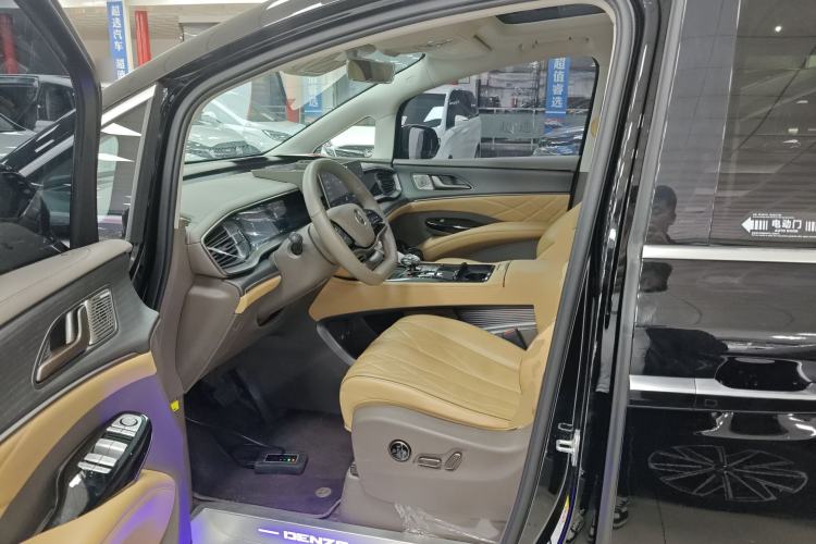 Used Denza D9 2022 DM-i 970 Four-Wheel Drive Prestige Model