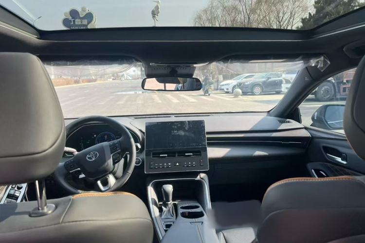 Used Toyota Avalon 2024 Dual-Motor 2.0L Premium Edition
