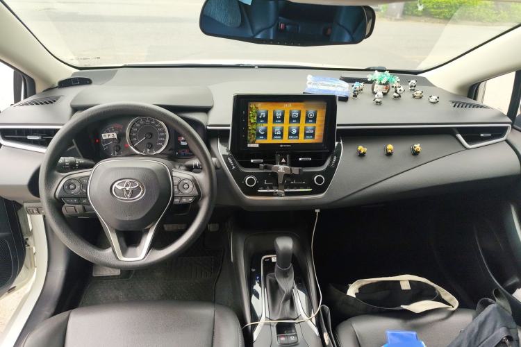 Used Toyota Corolla 2019 1.2T S-CVT GL-i Elite Edition Center Console