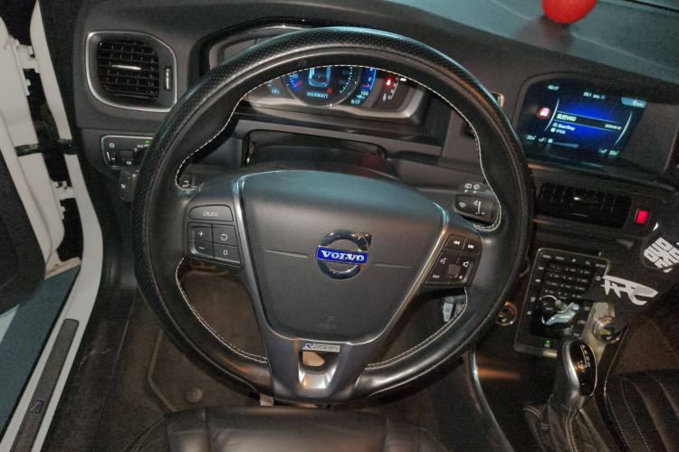 Used Volvo V60 2015 T5 Zhiyi Personalized Sport Edition Steering Wheel