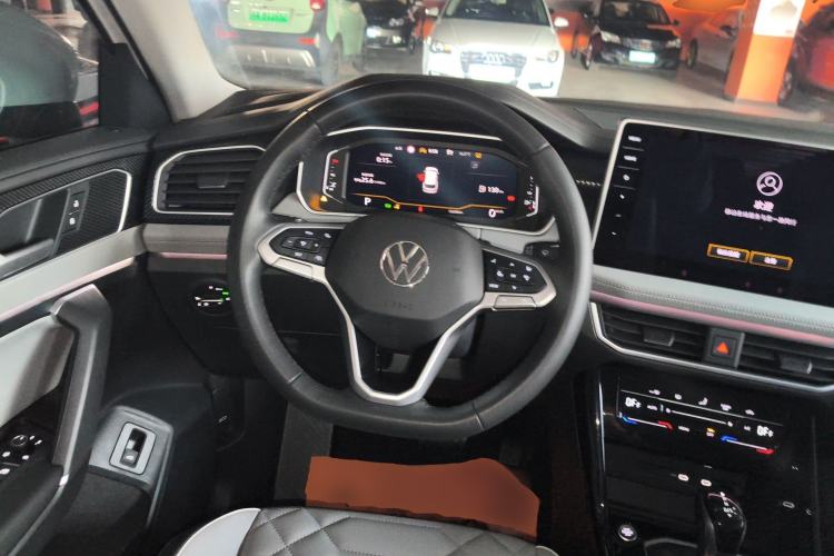 Used Volkswagen Tayron 2024 300TSI Two-Wheel-Drive Luxury Plus Advanced Version Steering Wheel