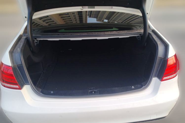 Used Mercedes-Benz E-Class 2015 Revised E 260 L