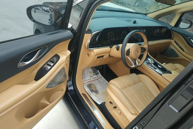 Used VOYAH Dream 2024 PHEV Extended-Range Premium Edition