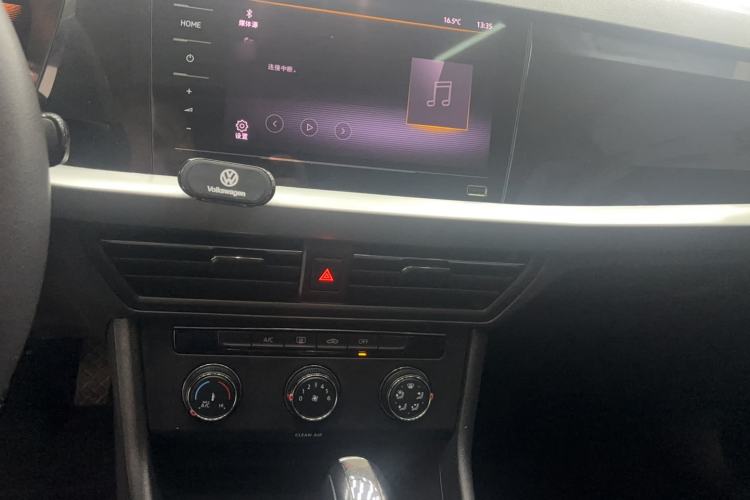 Used Volkswagen Lavida 2022 1.5L Automatic Comfort Edition Audio And AC Panel