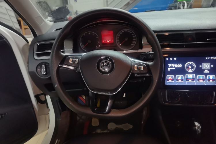 Used Volkswagen Santana 2016 1.6L Automatic Comfort Edition