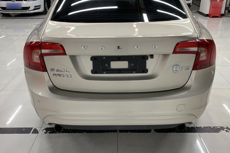 Used Volvo S60 2018 S60L T3 Smart Drive Edition Exterior 4