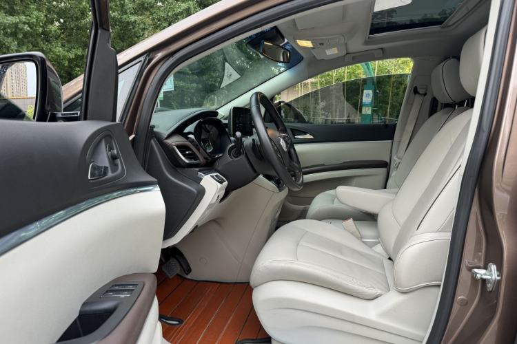 Used Buick GL8 2021 Land Cruiser Executive Class 652T Luxury Model
