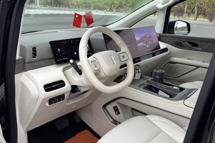 Used Wey Gaoshan 2025 Four-Wheel Drive Alpine 8