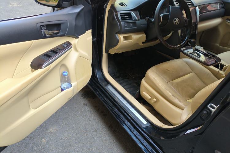 Used Toyota Camry 2015 2.0G Premier Edition
