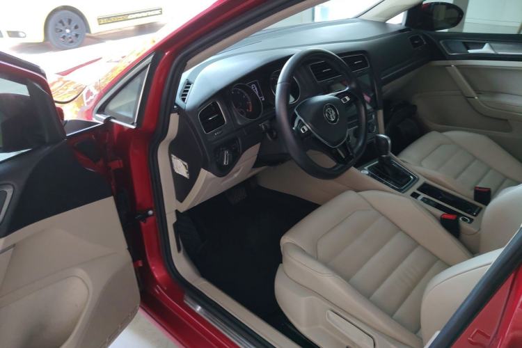 Used Volkswagen Golf 2015 1.4TSI Automatic Luxury Model