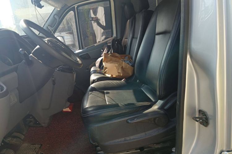 Used Foton Toano 2022 2.0T Manual Tongtu Multi-Function Extended-Chassis Mid-Roof Single-Tire Rear 5/6/7/9-Seater 4F20TC3 Left Front Seat