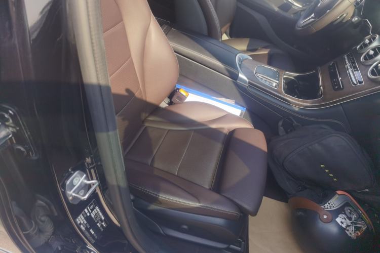 Used Mercedes-Benz GLC 2020 GLC 300 L 4MATIC Dynamic Edition Right Front Seat