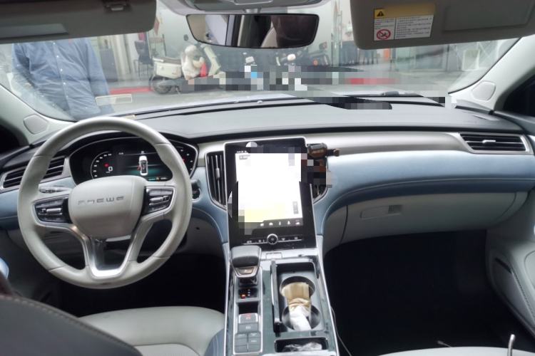 Used Rising ER6 2020 620 km Smart Drive Version Center Console