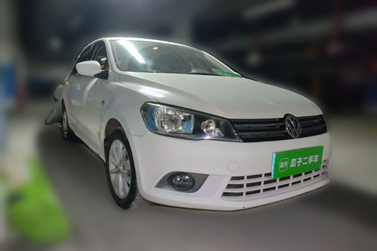 Used Volkswagen Jetta 2013 1.6L Manual Comfort Model Front Right 45 Deg