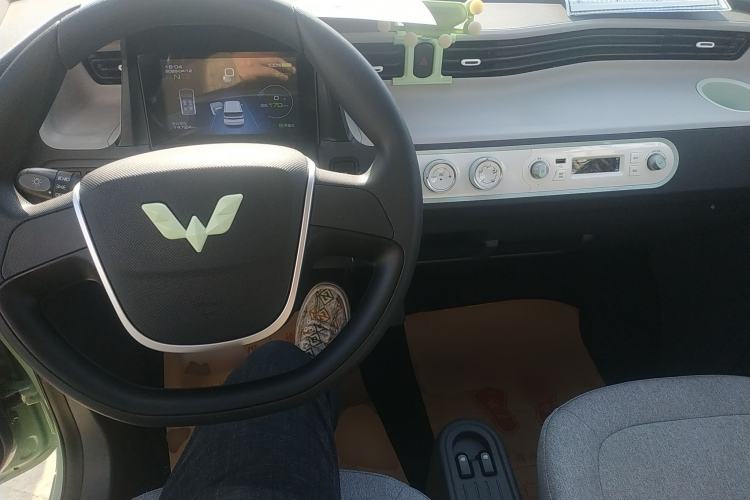 Used Wuling Hongguang MINIEV 2021 Macaron Premium Model – Lithium Iron Phosphate Center Console