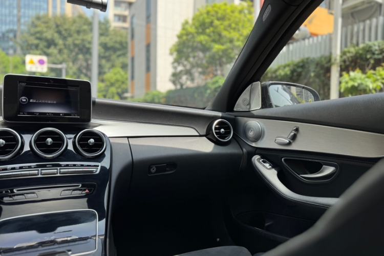 Used Mercedes-Benz C-Class 2017 Restyled C 200 Sport Edition Interior 2