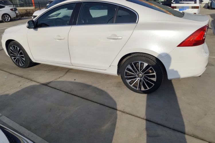 Used Volvo S60 2018 S60L T4 Smart & Ambitious Edition