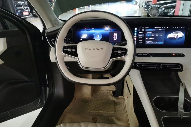 Used Roewe D7 2023 DMH 125km Flagship Edition
