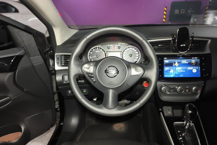 Used Nissan Sylphy 2019 1.6XV CVT Smart Connect Luxury Edition China V Standard Steering Wheel