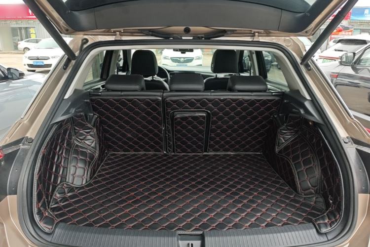 Used Volkswagen T-ROC 2021 280TSI DSG Two-Wheel Drive Comfort Connect Edition Trunk