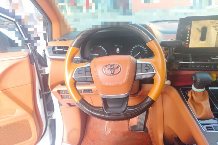 Used Toyota SIENNA 2023 2.5L Hybrid Comfort Edition