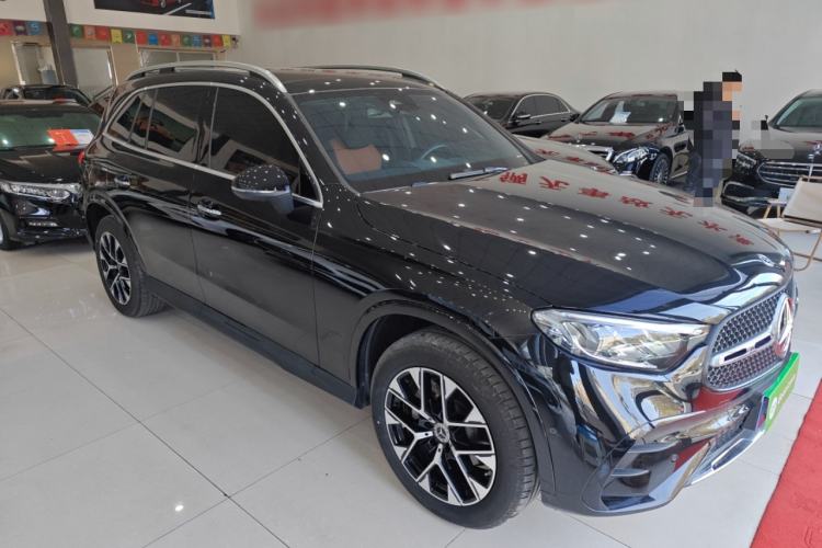 Used Mercedes-Benz GLC 2023 GLC 260 L 4MATIC Luxury Model 5 Seats
