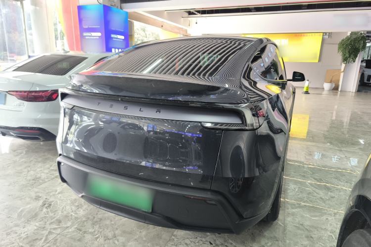 Used Tesla Model Y 2025 Rear-Wheel-Drive Version
