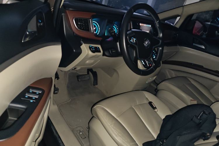 Used Buick GL8 2015 2.4L Luxury Business Premium Edition Driver Seat