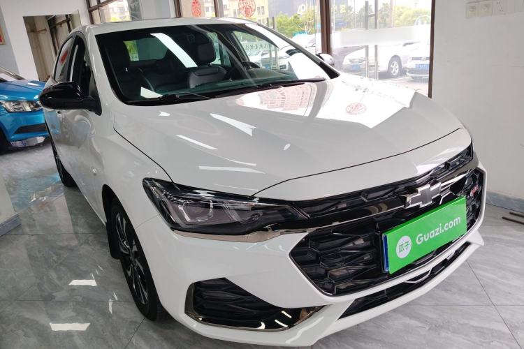 Used Chevrolet Monza 2020 Light Hybrid RS 330T Automatic Comfort Edition Front Right 45 Deg