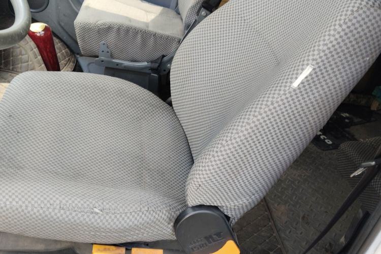 Used Iveco Daily 2012 2.5T-A35 Logistics Version 1 Mid-Roof
