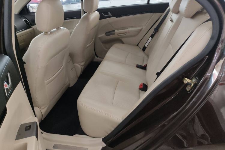 Used Geely Auto Classic Emgrand 2013 Sedan 1.8L CVT Prestige Model
