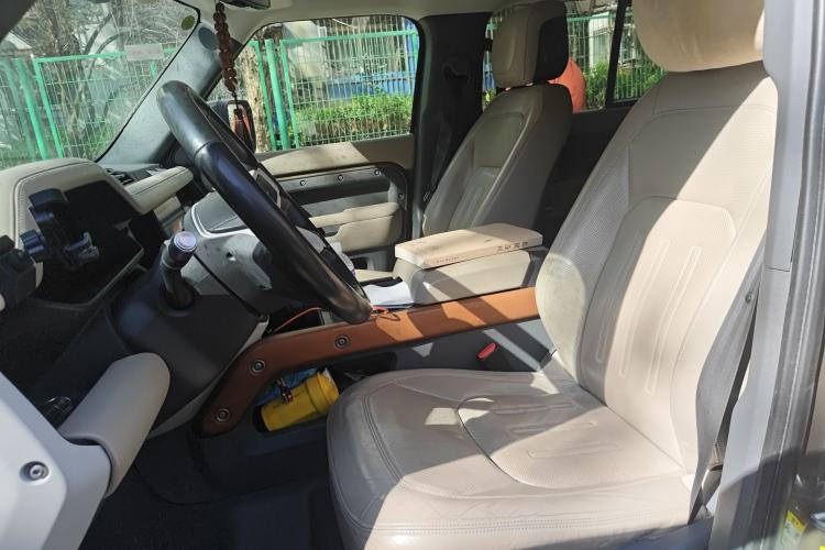 Used Land Rover Defender 2020 110 P400 HSE Left Front Seat