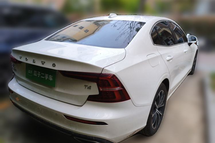 Used Volvo S60 2021 T4 Zhiyi Luxury Edition Rear Right 45 Deg