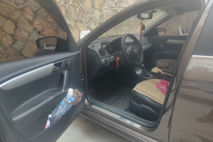 Used Volkswagen Gran Lavida 2013 1.4 TSI Automatic Comfort Model Driver Seat