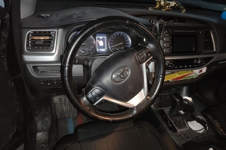 Used Toyota Highlander 2018 2.0T Four-Wheel Drive Supreme Edition 7-Seater China VI Steering Wheel