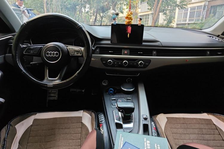 Used Audi A4L 2018 30th Anniversary Edition 30 TFSI Ambition Model