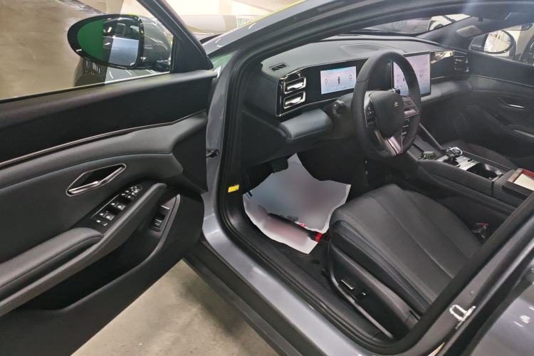 Used BYD Qin L 2024 DM-i 120KM Leading Model
