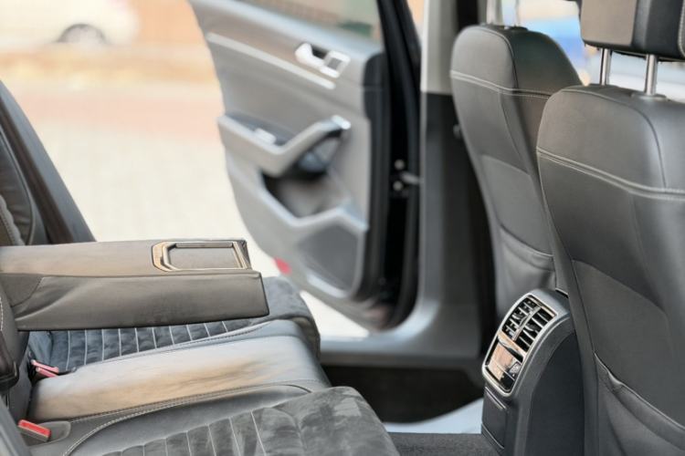 Used Volkswagen Magotan 2020 330TSI DSG Luxury Edition Interior 9