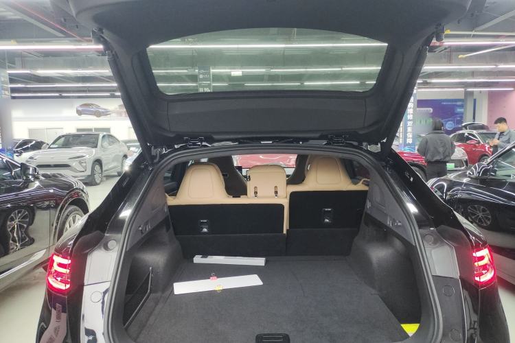 Used Hima Luxeed R7 2024 Pure Electric 667km Pro Trunk