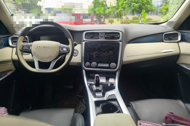 Used Lynk & Co 01 2019 2.0T Two-Wheel Drive Zhaopu Version China VI Standard Center Console