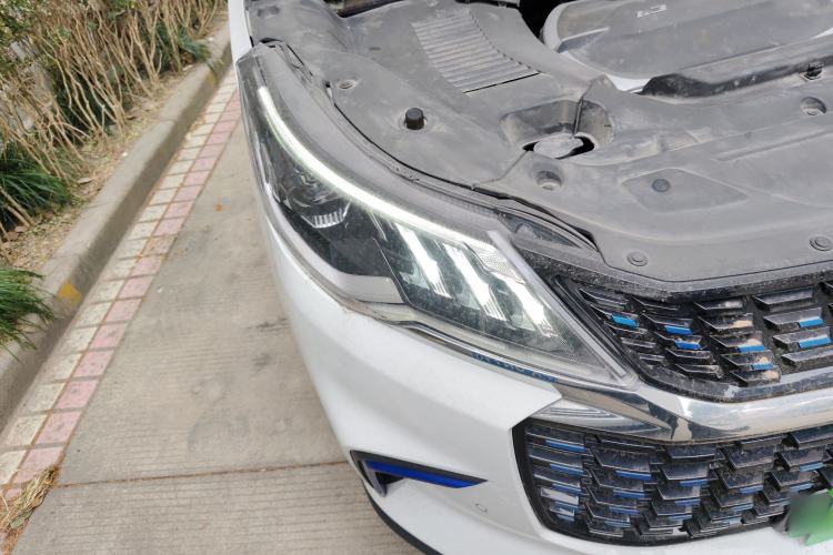 Used SAIC MAXUS EUNIQ 5 2020 1.3T PLUG-IN Luxury Edition
