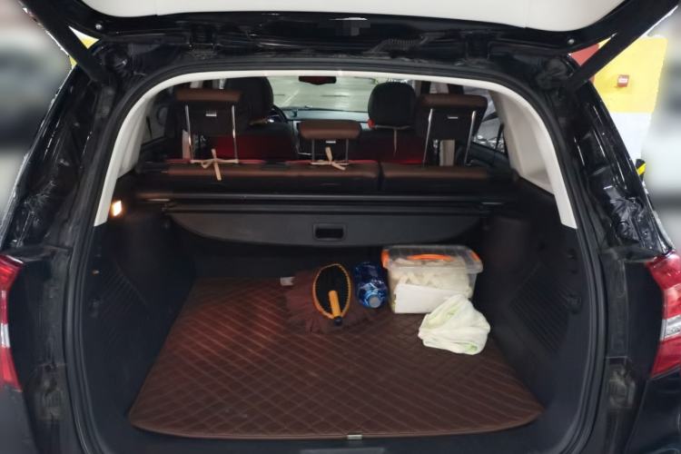 Used Haval H8 2017 2.0T Gasoline 4x4 Smart Enjoyment Version
