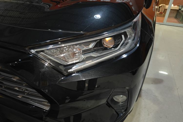 Used Toyota RAV4 2020 2.0L CVT Two-Wheel Drive Prestige Edition