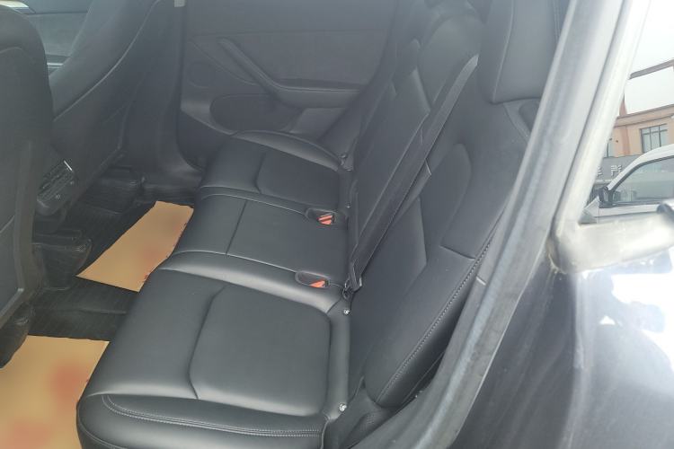 Used Tesla Model Y 2022 Rear-Wheel-Drive Version Left Rear Seat