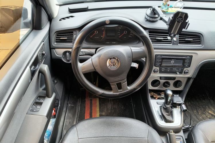 Used Volkswagen Lavida 2013 Revised Classic 1.6L Automatic Fashion Edition