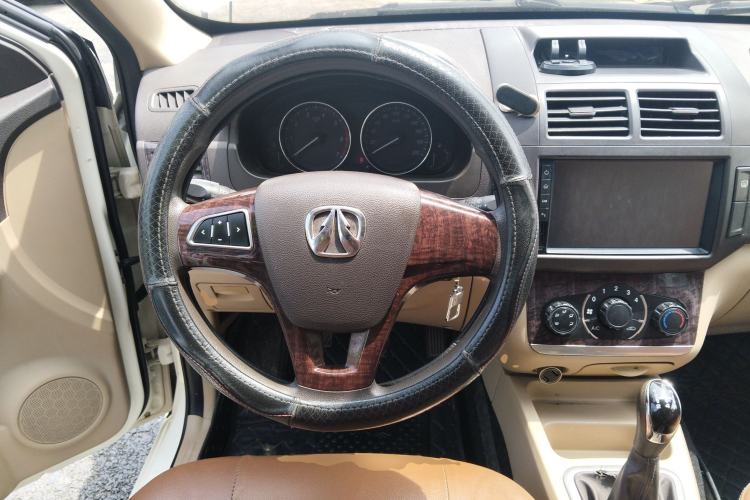 Used BAIC Weiwang M30 2015 1.5L Comfort version DAM15