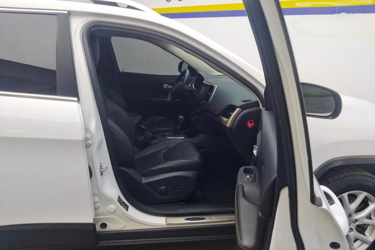 Used Jeep Cherokee 2017 2.4L Leading Edition