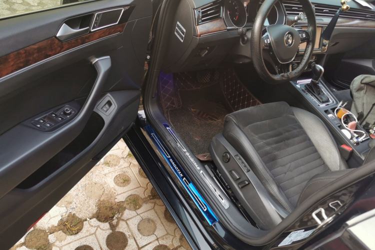 Used Volkswagen Magotan 2017 330TSI DSG Luxury Model Driver Seat